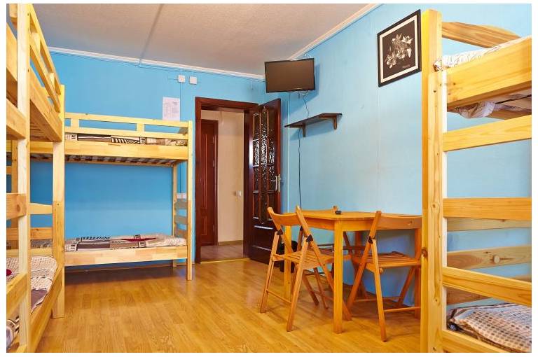 Happy Hostel