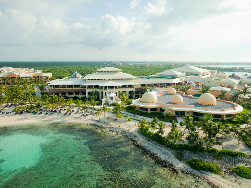 Premium Level at Barcelo Maya Palace 5*