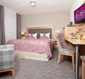 Eden Hotel an den Thermen в Бад Кроцингене