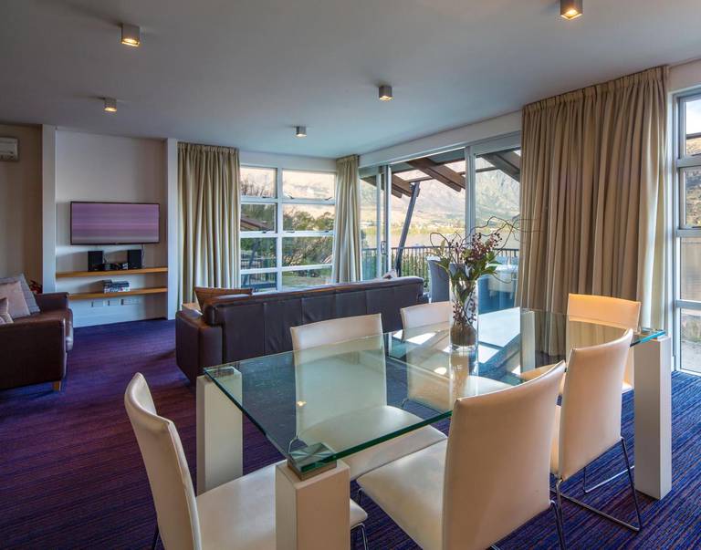 Element Escapes Luxury Apartments