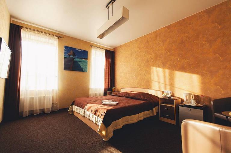 Shale Hotel