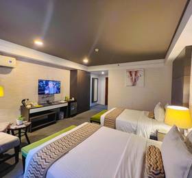 88 Courtyard Hotel в Маниле