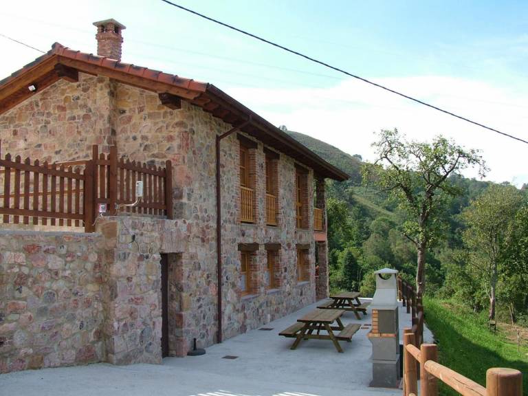 Apartamentos Rurales Vista del Sueve