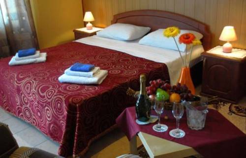 Platan Hotel Россия, Лоо