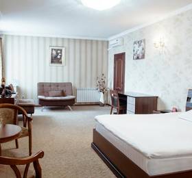 Deluxe Hotel в Бишкеке