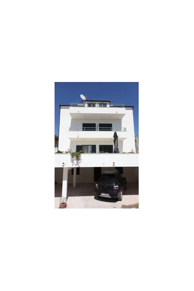 Apartments Plazibat