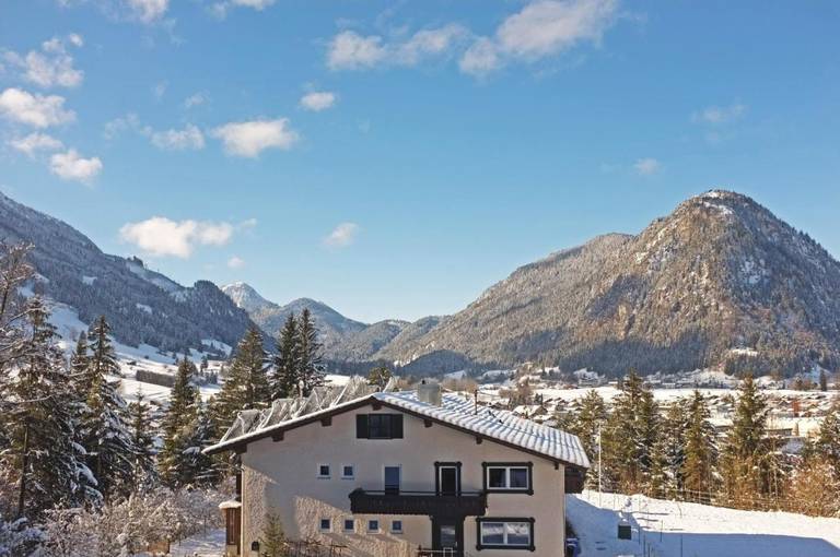 Dreimaderlhaus am Berg