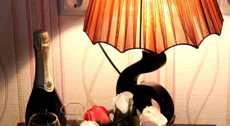 Roses Garden Hotel