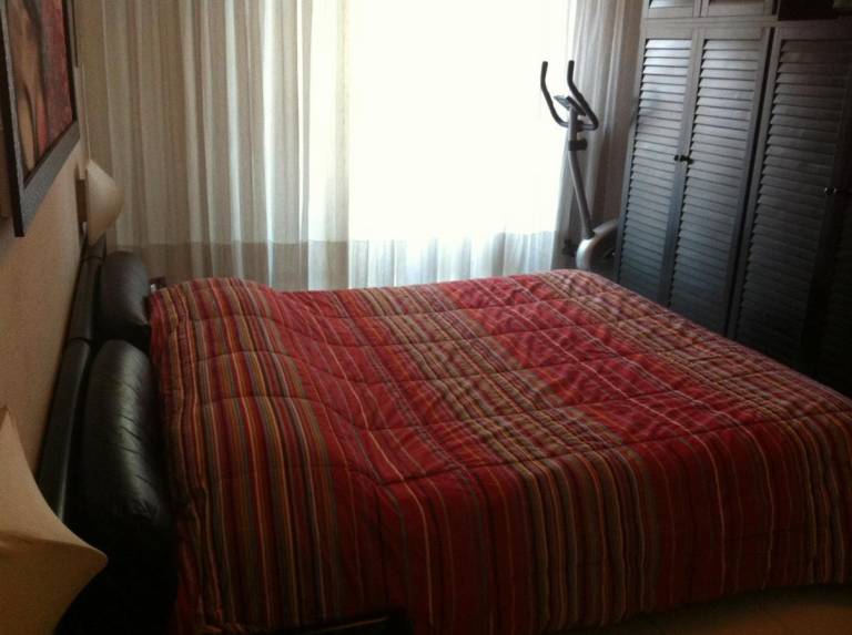 Two Beds In The Green Near The Fair