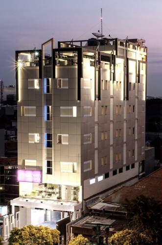 Midtown Xpress Kusuma Bangsa Surabaya 3* Индонезия, Сурабая