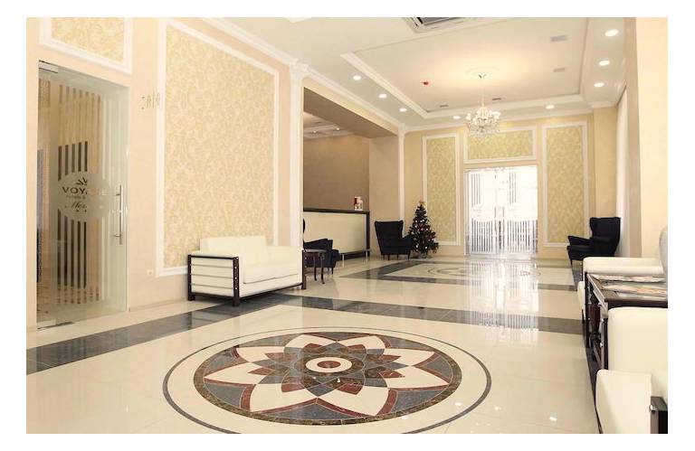 Voyage Hotels Мезонин