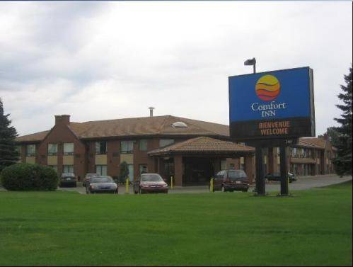 Comfort Inn Airport Dorval 3*