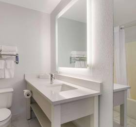 Туры в Hawthorn Suites by Wyndham Greensboro в США