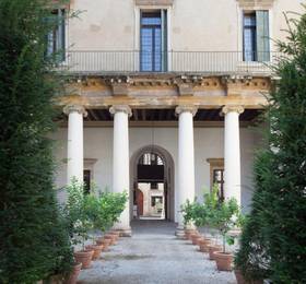 Туры в Palazzo Valmarana Braga в Италии