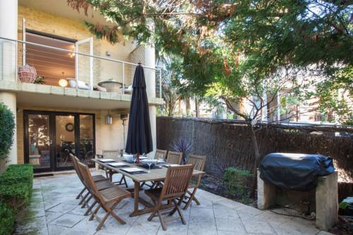 Bondi Surfside - A Bondi Beach Holiday Home Австралия, Сидней