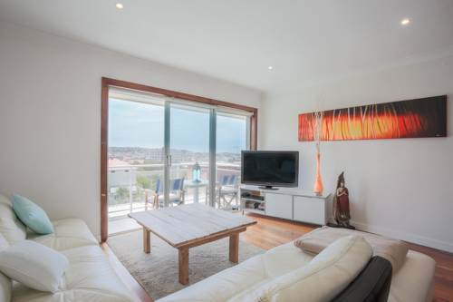 Bondi Ocean Views - A Bondi Beach Holiday Home