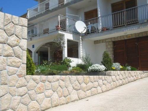 One-Bedroom Apartment Crikvenica 7