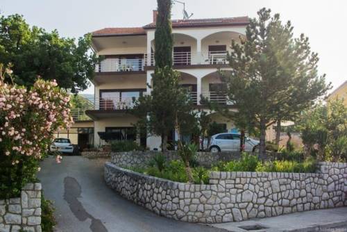 One-Bedroom Apartment Crikvenica 35