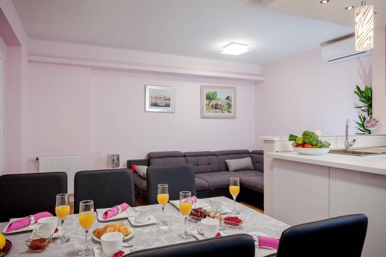 Apartment Medak Zrnovnica