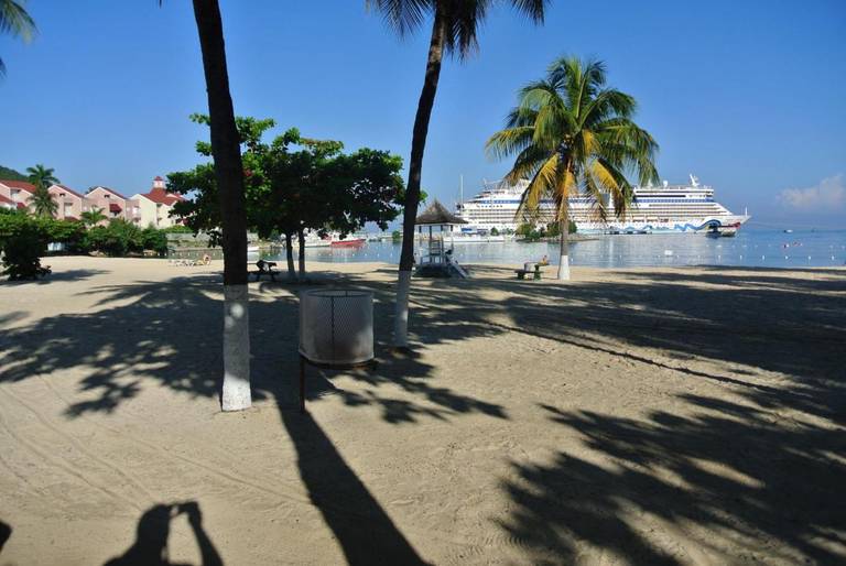 Studio on the beach II, Ocho Rios