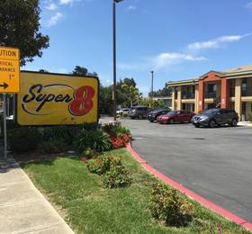 Туры в Super 8 Salinas в США