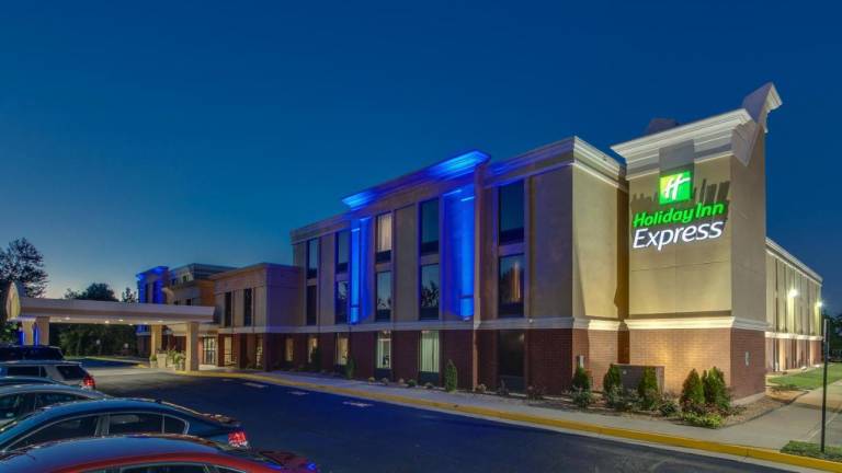 Holiday Inn Express Hotel & Suites Midlothian Turnpike