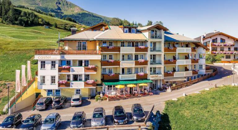 Castel Hotel