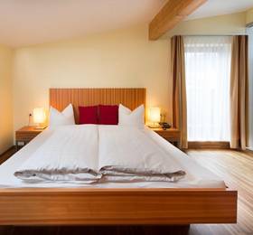 Bernadette Hotel в Тироле