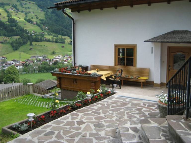 Getraud Erler C1 Apt