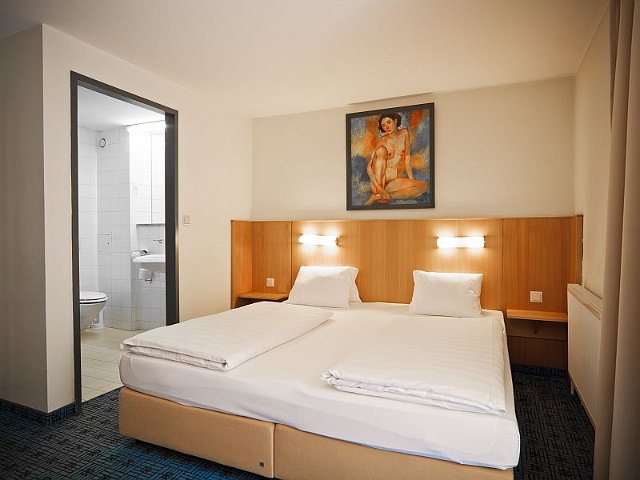 Golden Tulip Art Hotel