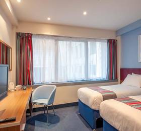 Travelodge London Aldgate East в Лондоне