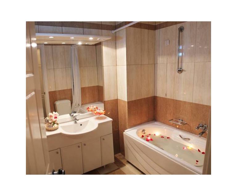Avra Spa Hotel