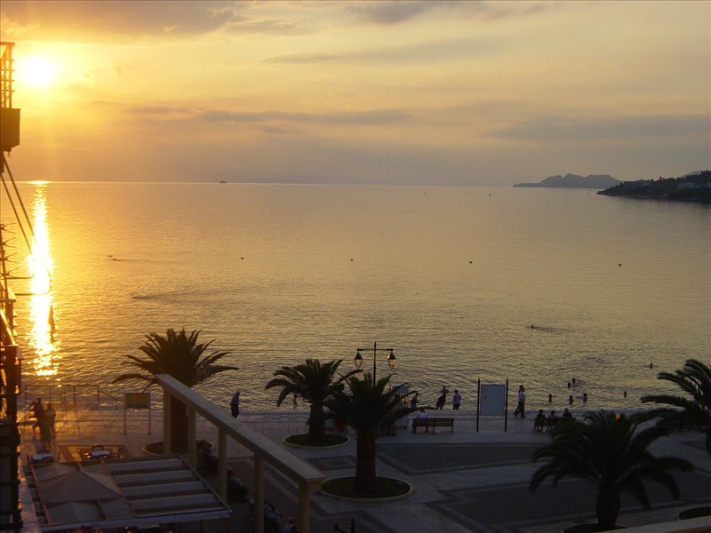 Grand Hotel Loutraki 3*