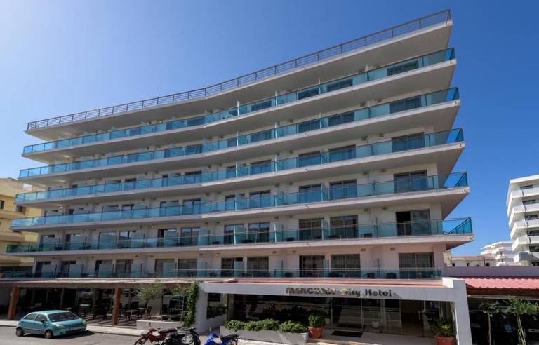 Manousos City Hotel