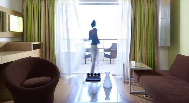 Minoa Palace Resort & Spa