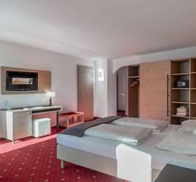 Alpenhotel Enzian в Зельдене