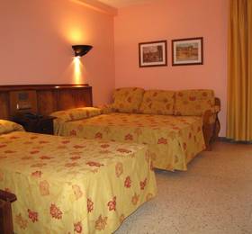 Pere d'Urg Hotel в Энкампе