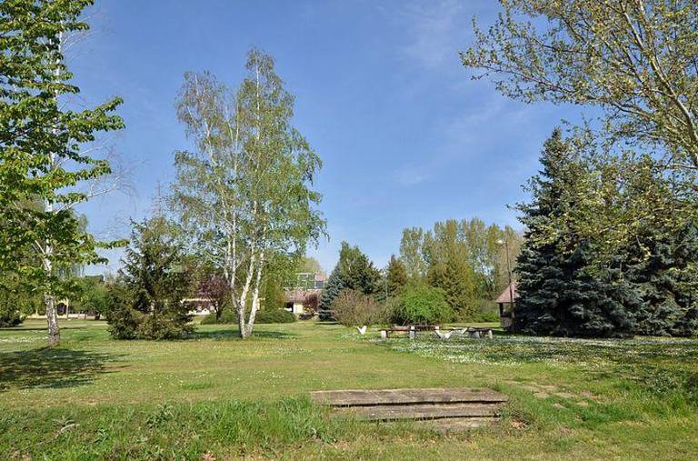 Agro, Balatonfured