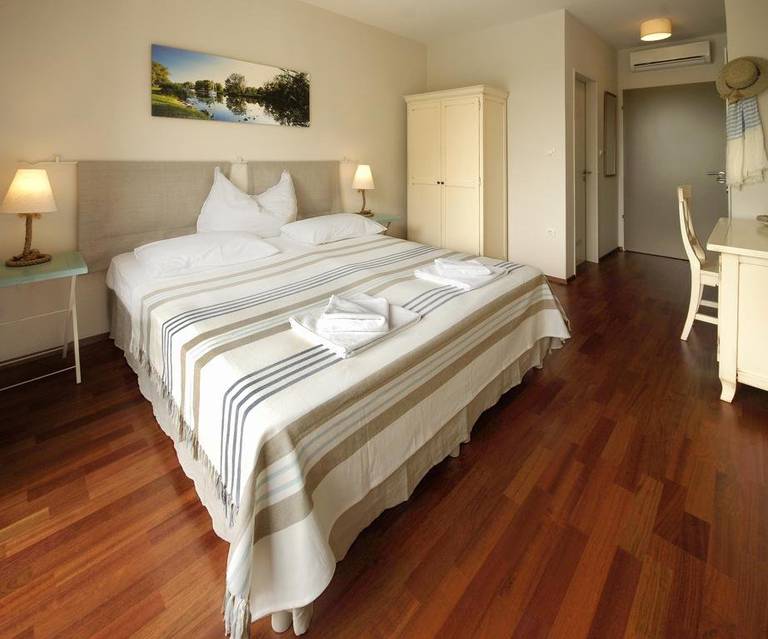 Beta Hotel Hullam