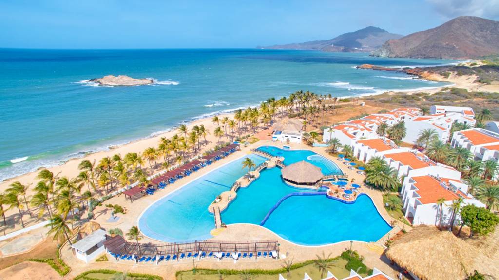 Costa Caribe Beach Hotel & Resort 3*