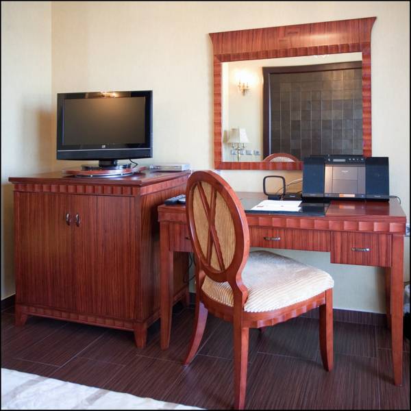 Royal Palace Resort & Spa