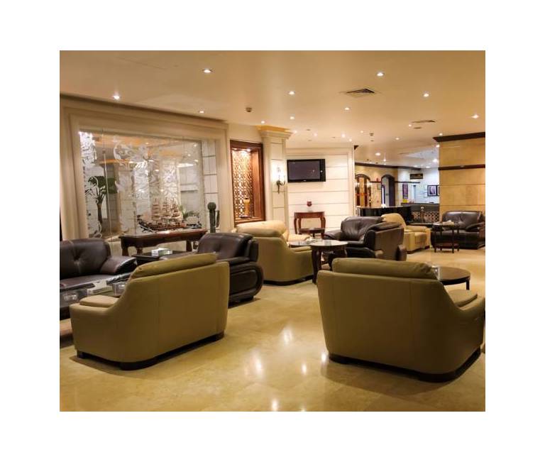 Days Inn Hotel & Suites