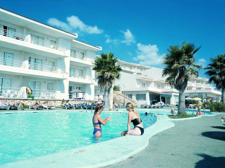 Apartamentos Calas Park