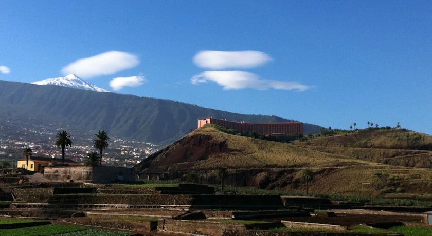Aparthotel Las Aguilas