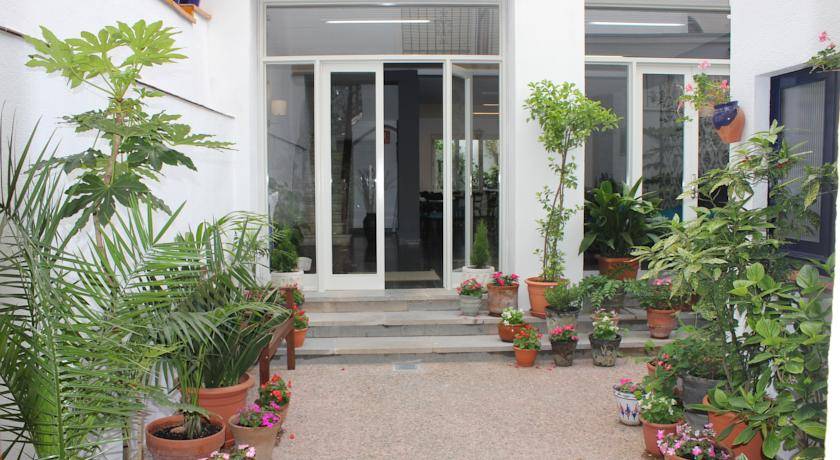 Mediterraneo Hostal 3* Испания, Коста Брава