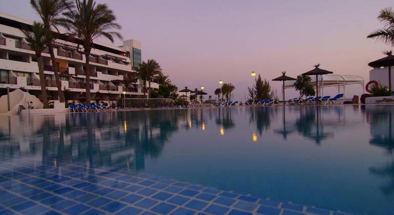 Sandos Papagayo Beach Resort
