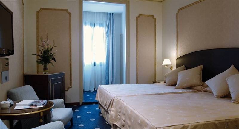 Hotel Roger de Lluria 4* Испания, Барселона