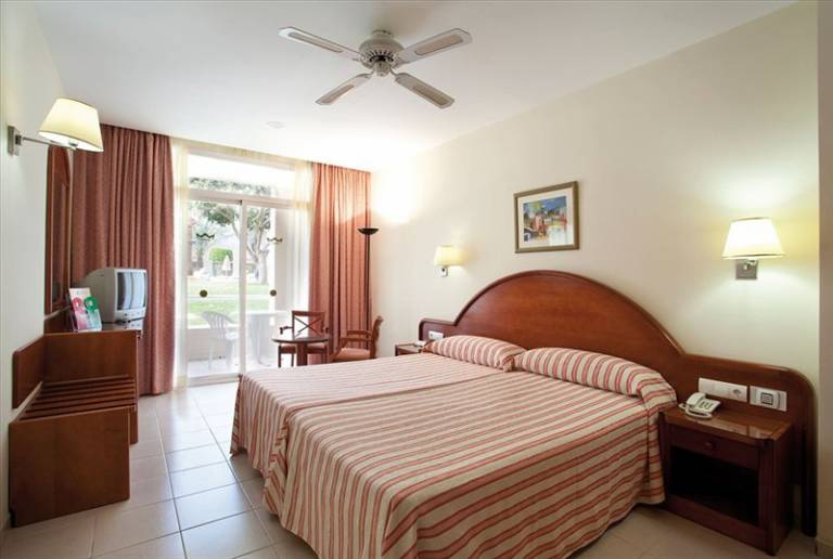 Riu Costa Lago