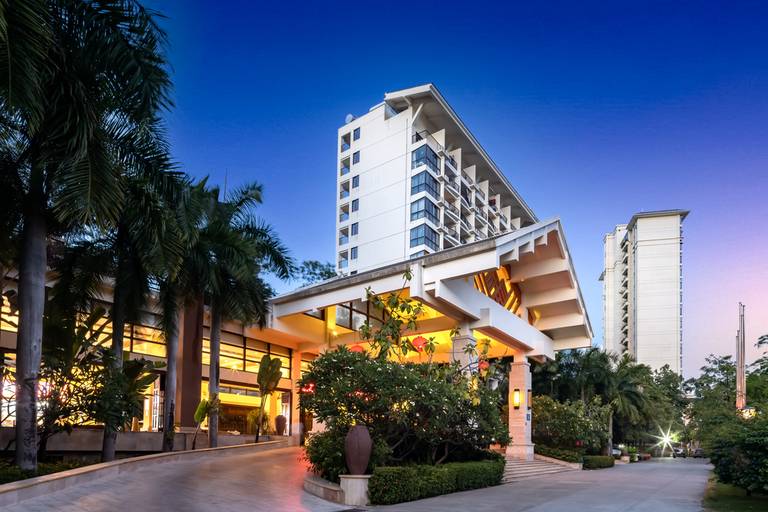 Sanya Yuhai Hot Spring Resort Hotel