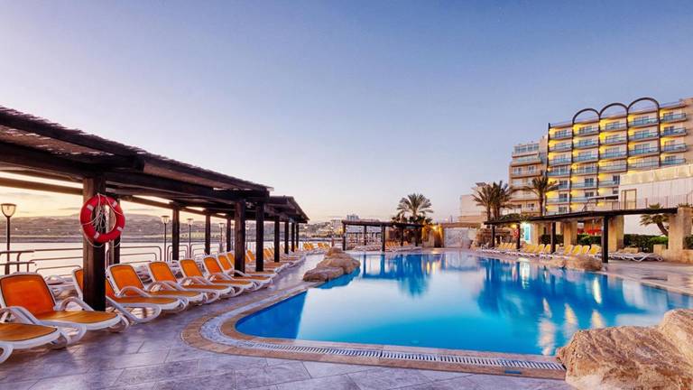 Sunny Coast Resort & Spa